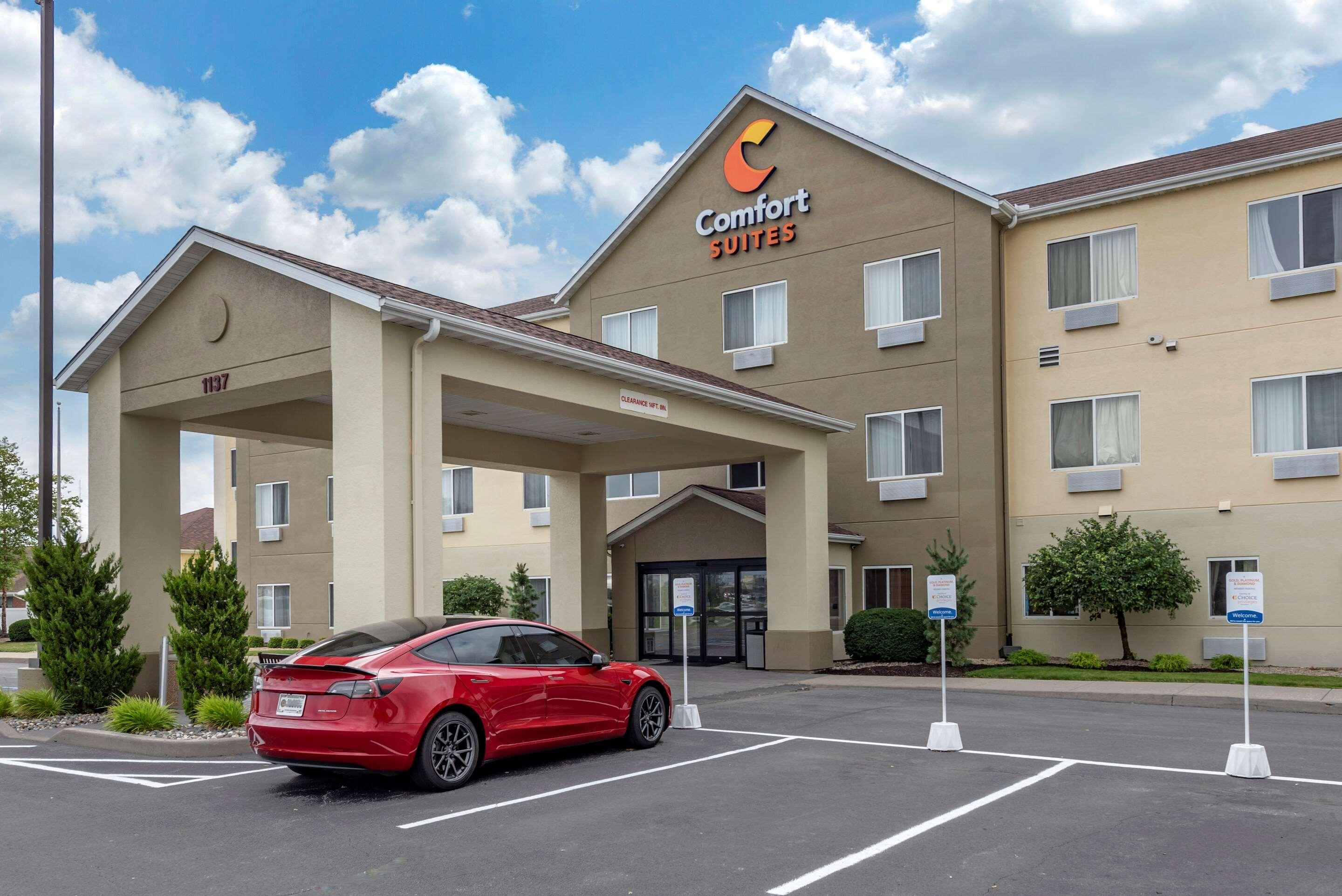 Comfort Suites Auburn Near I-69 Exterior photo